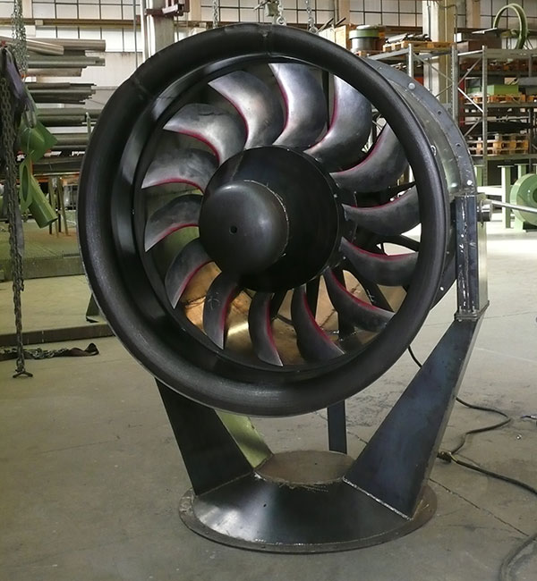 Cannone da neve Kw 45 prototipo orientabile sul piedistallo